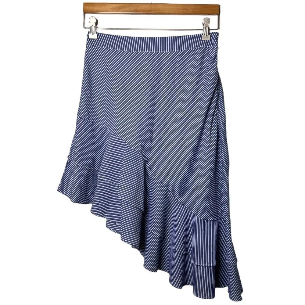 NEW🏷 Woman’s Ruffle Tiered Skirt Blue Size 2